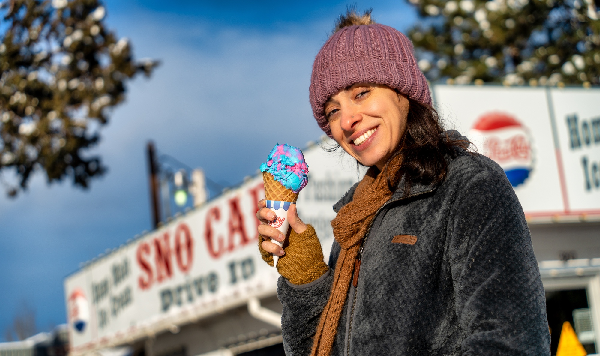 cotton candy ice cream cone